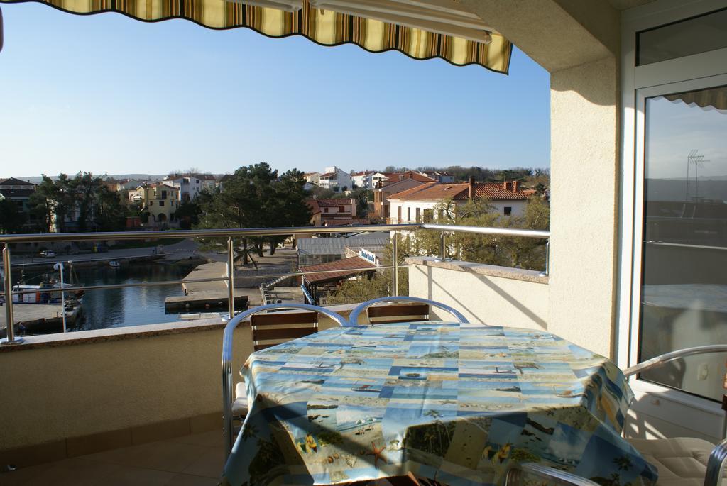 Apartments Robert Porat  Bagian luar foto